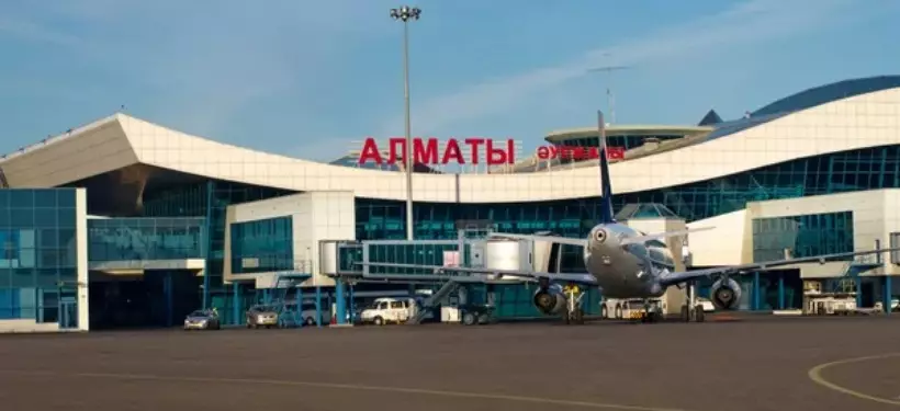 "Подлинный паспорт в подошве обуви": иностранец с поддельными документами задержан в Алматы