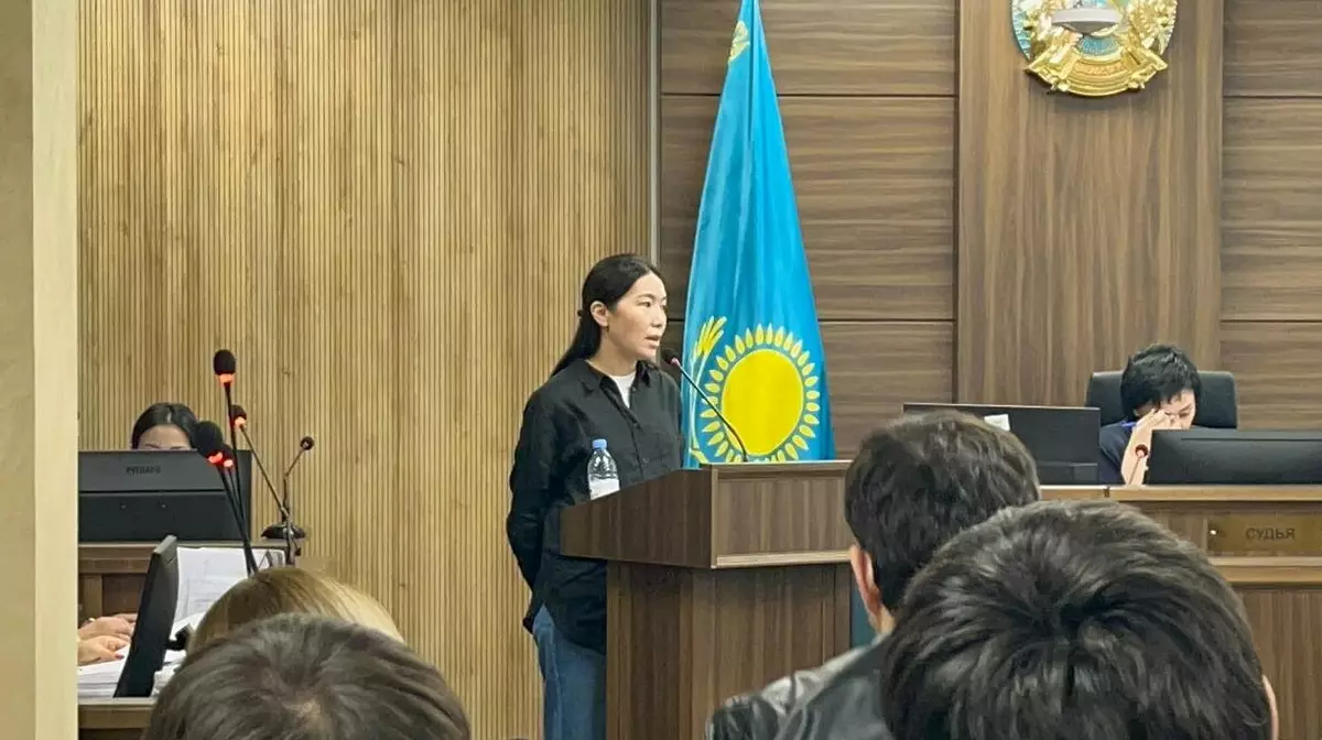 "Постоянно в синяках": Сестра Салтанат Нукеновой дала показания в суде