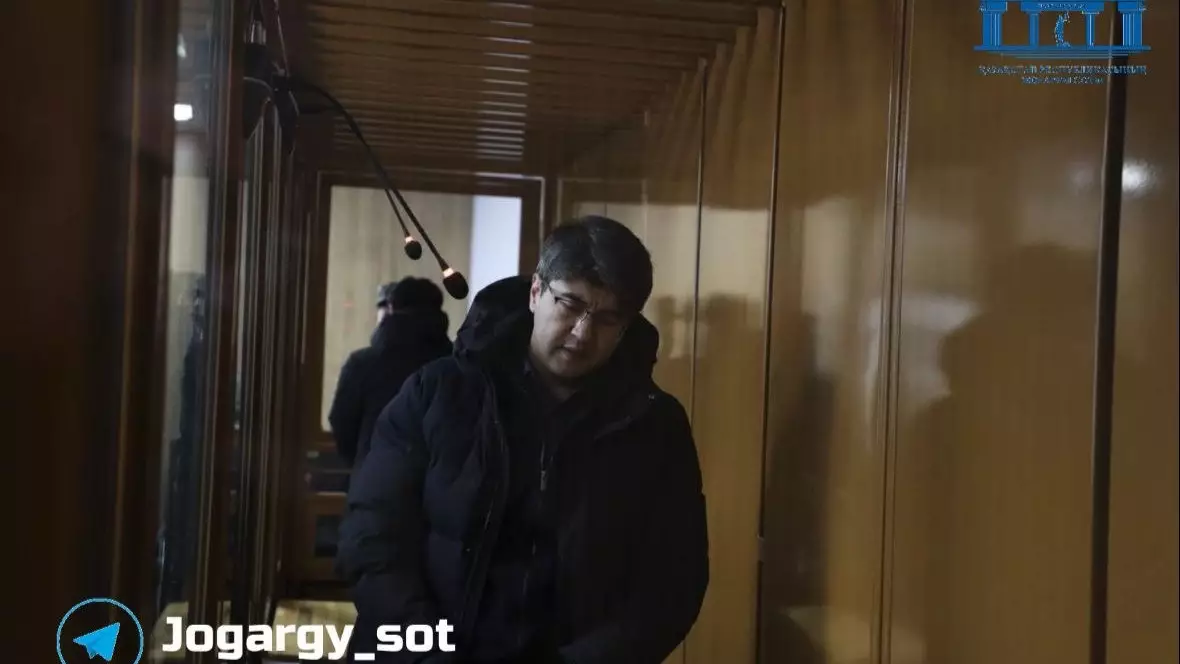 "Постоянно была под его контролем" - сестра о Нукеновой в суде над Бишимбаевым