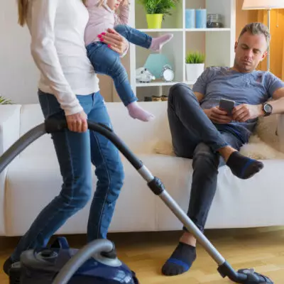 Что делать, если мужчина не помогает в хозяйстве: полезные советы для жен