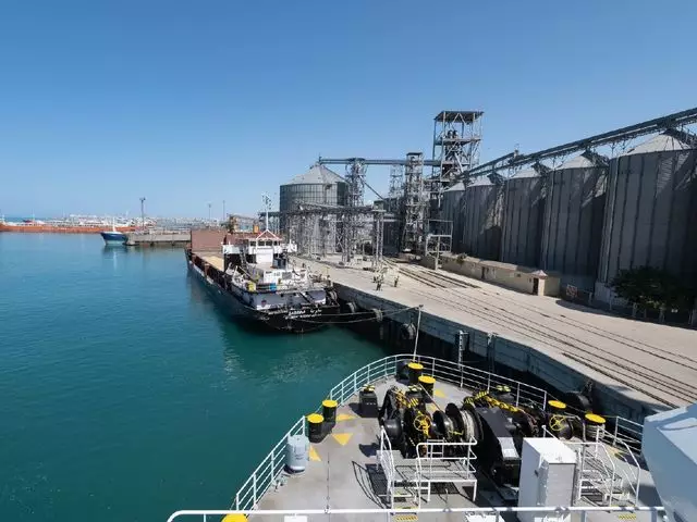 Перевалка грузов через порт Актау выросла на 14%
