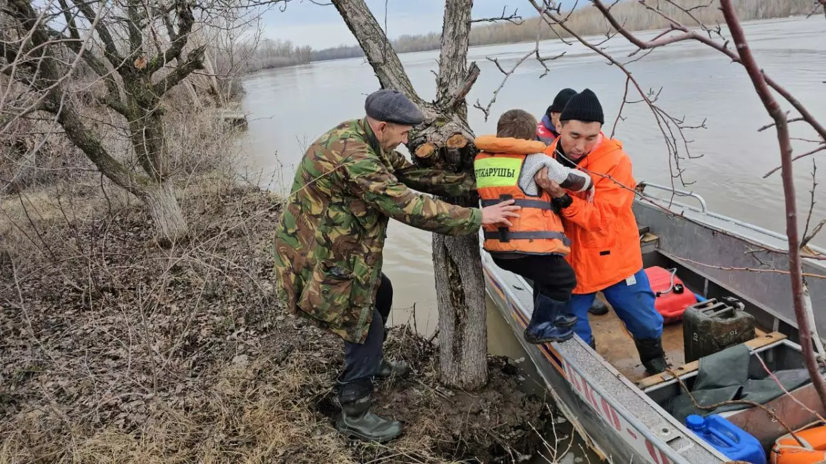 В Казахстане с начала паводка эвакуировано более 86 тысяч человек