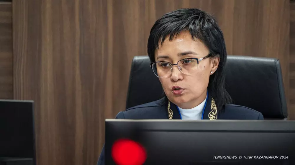Судья - адвокату Бишимбаева: "Вы что, затягиваете процесс?"