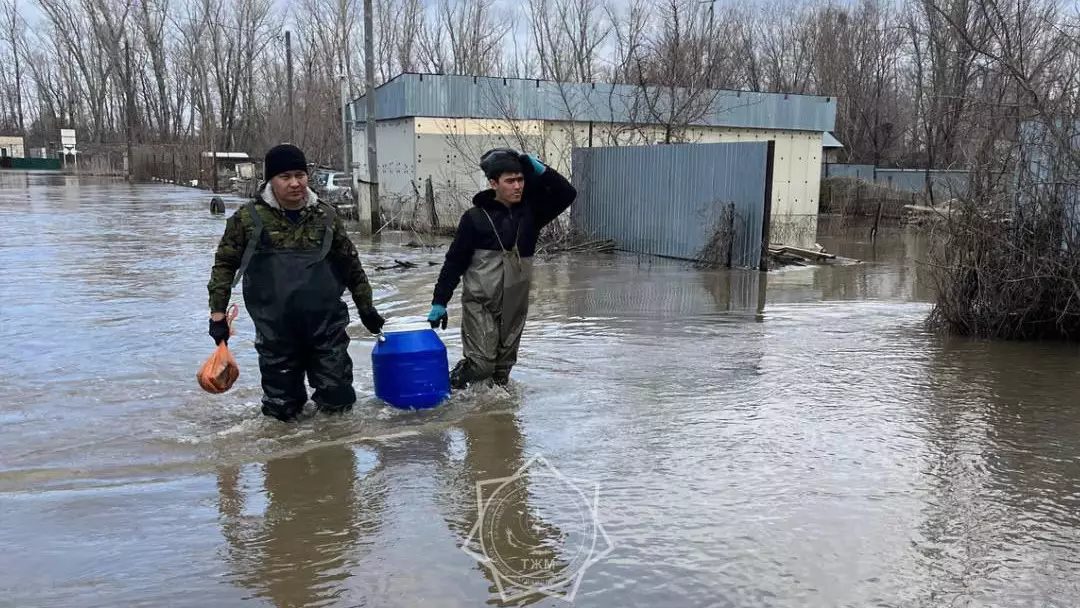 В Актюбинской области идет спад воды в реке Уил