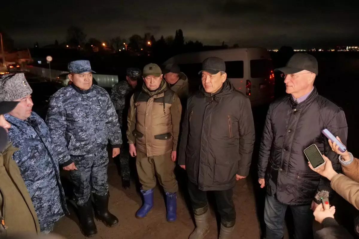 Жителей пригорода Петропавловска принудительно эвакуируют