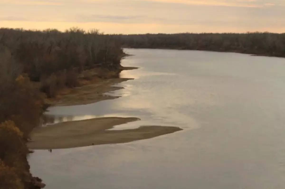 Уровень воды реки Урал возле Оренбурга превысил опасную отметку