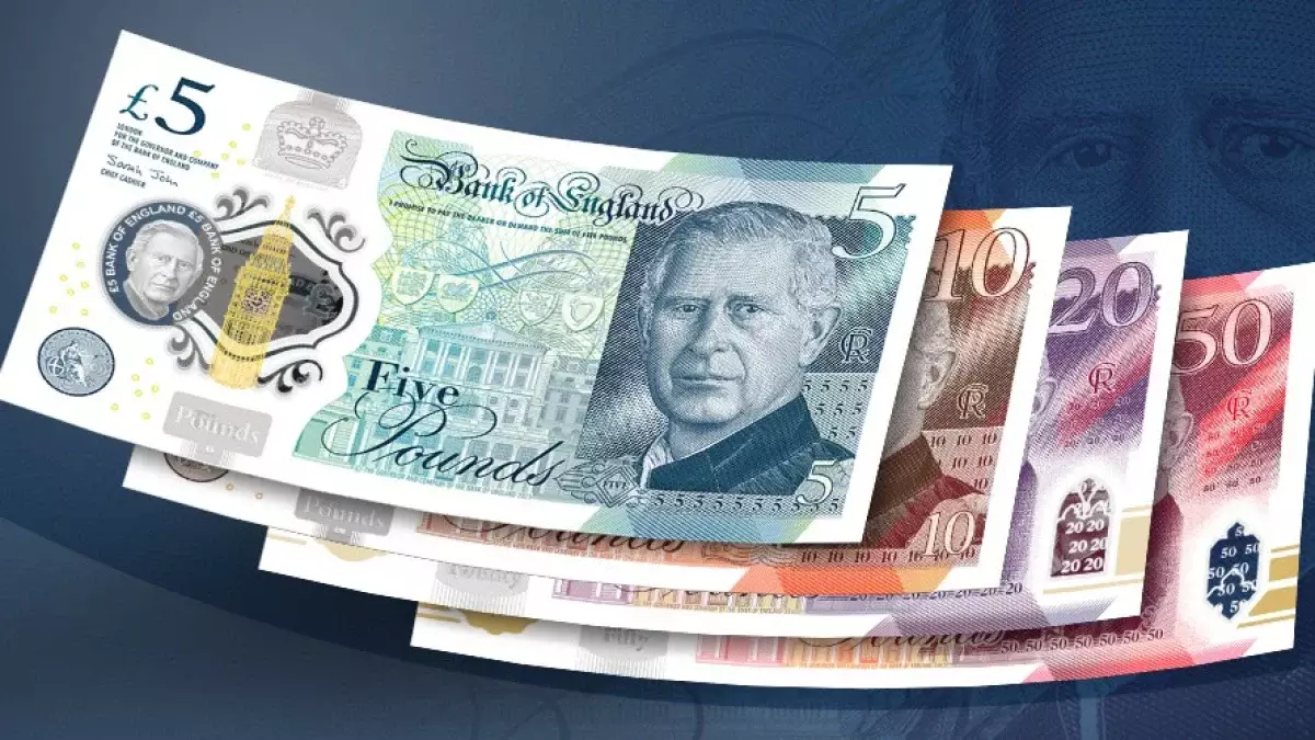 В Британии впервые поменяли изображение монарха на банкнотах