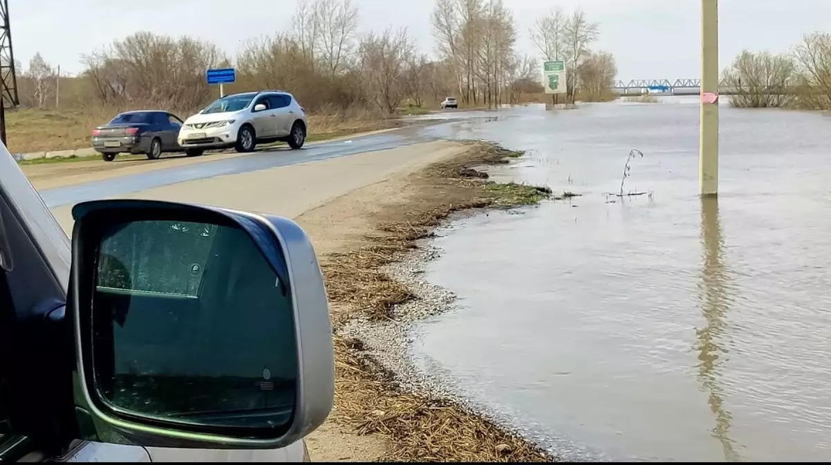 Разлив реки Томь привёл к затоплению части города в Кемеровской области