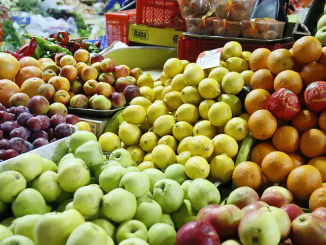 Цены на фрукты в Казахстане - одни из самых высоких в СНГ