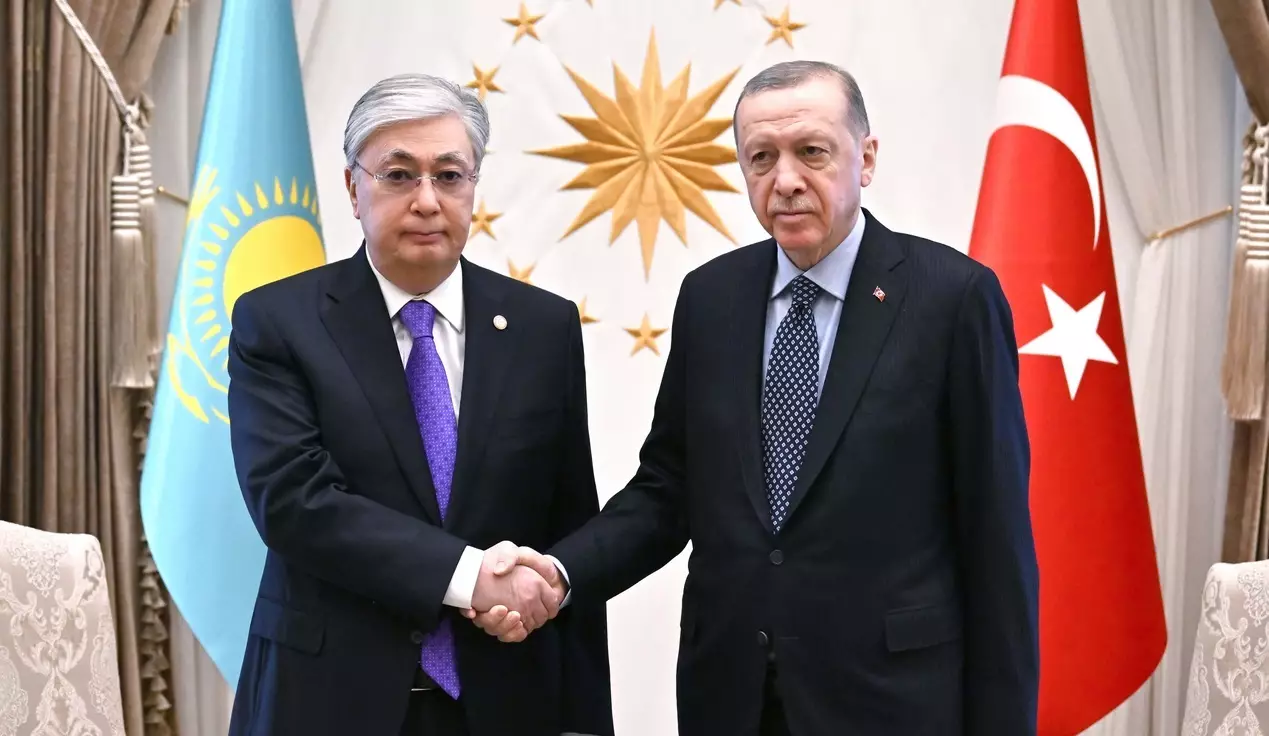 Токаев поблагодарил Эрдогана за поддержку в связи с паводковой ситуацией в Казахстане