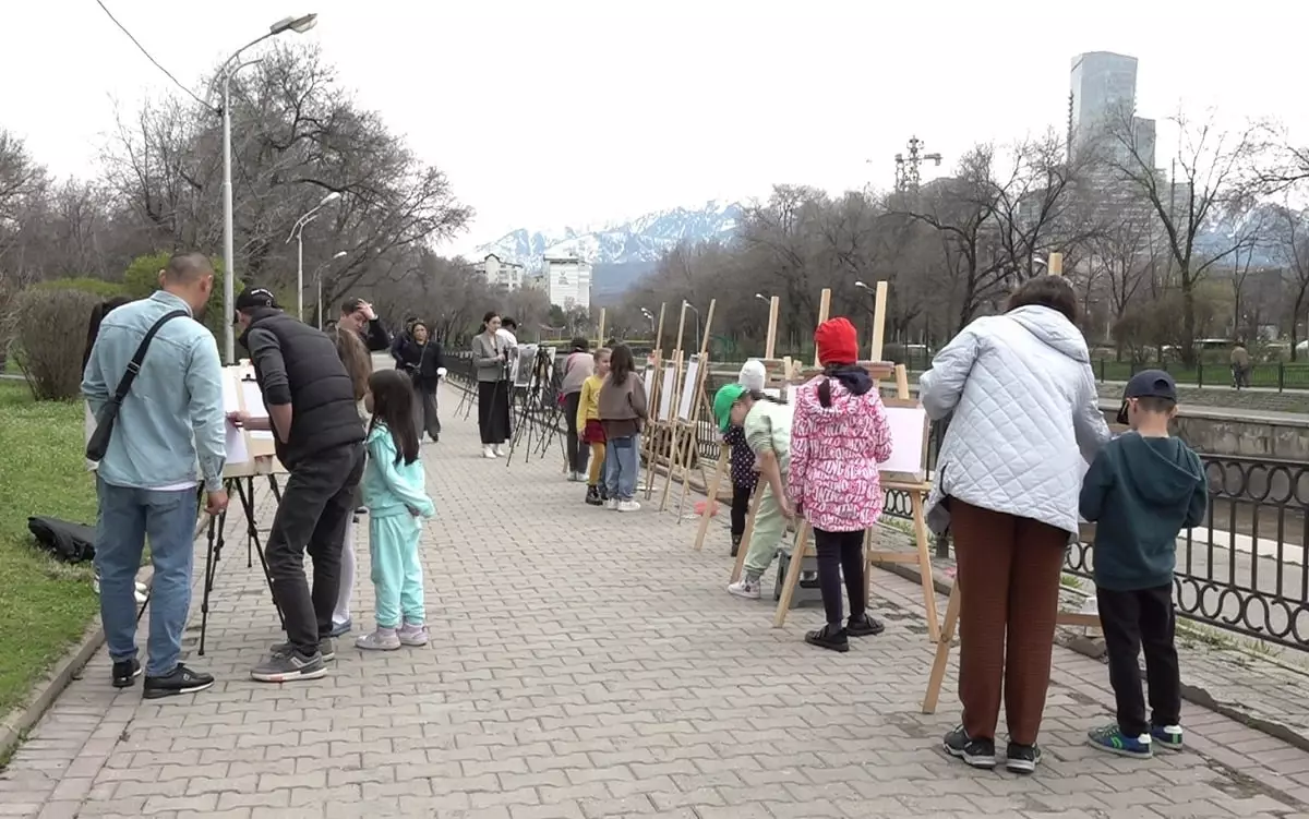 Алматы - наш общий дом: юные горожане поддержали экологическую кампанию своим творчеством