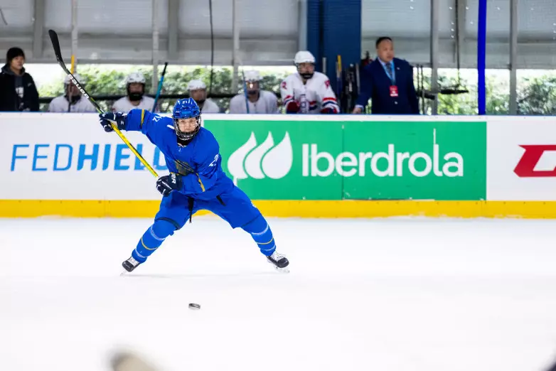 Қазақстан әйелдер құрамасы хоккейден әлем чемпионатында үшінші жеңісіне қол жеткізді