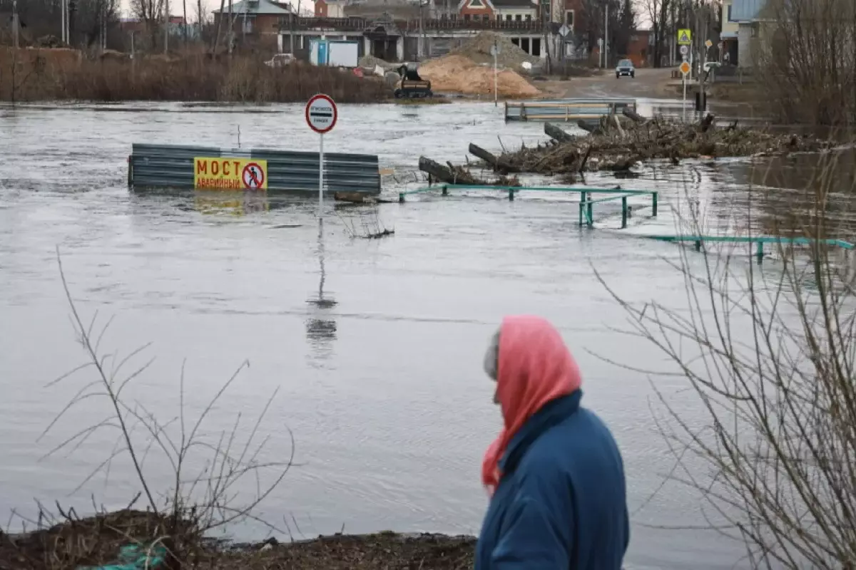 В Оренбургской области России подтоплены более 12 тыс домов