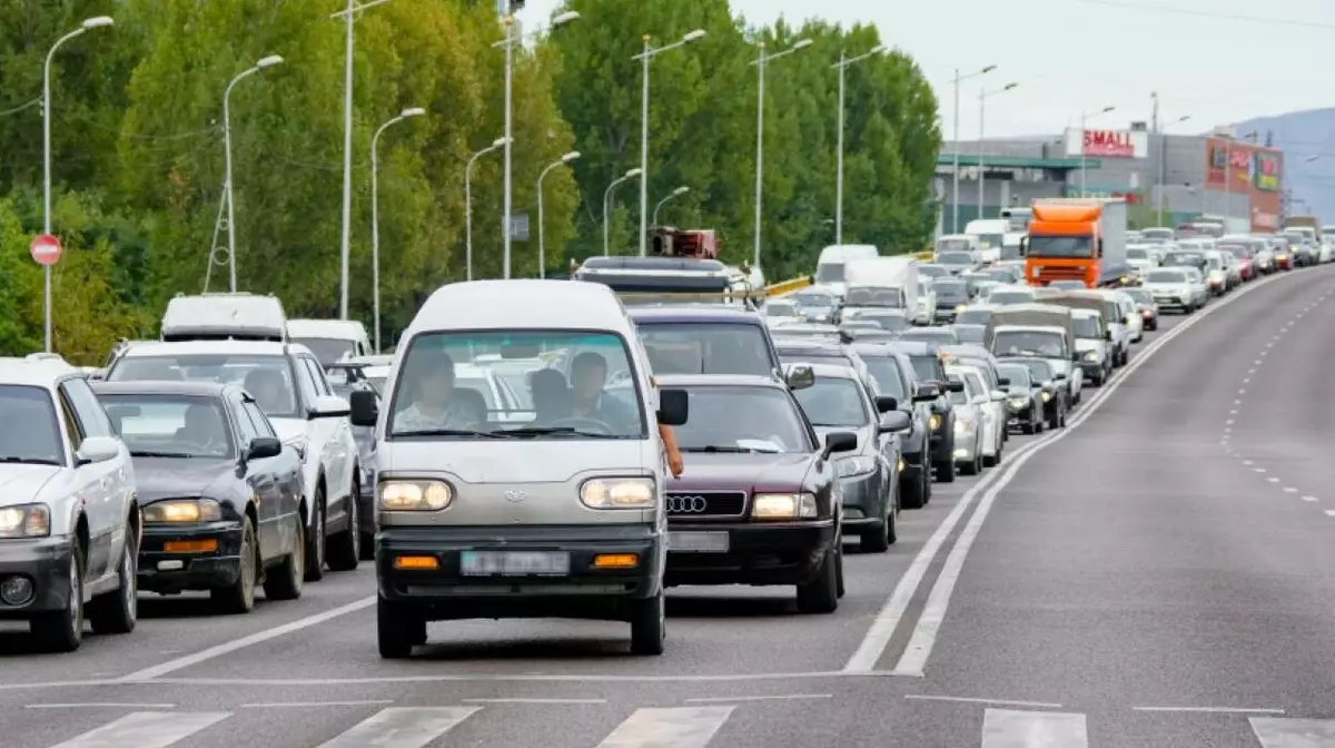 На дорогах Казахстана более 2,5 млн старых автомобилей