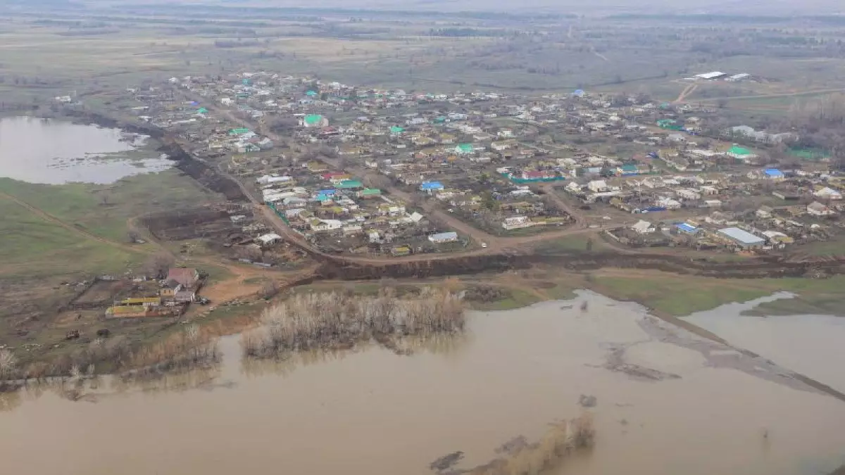 Еще одну волну паводков ожидают в двух областях Казахстана
