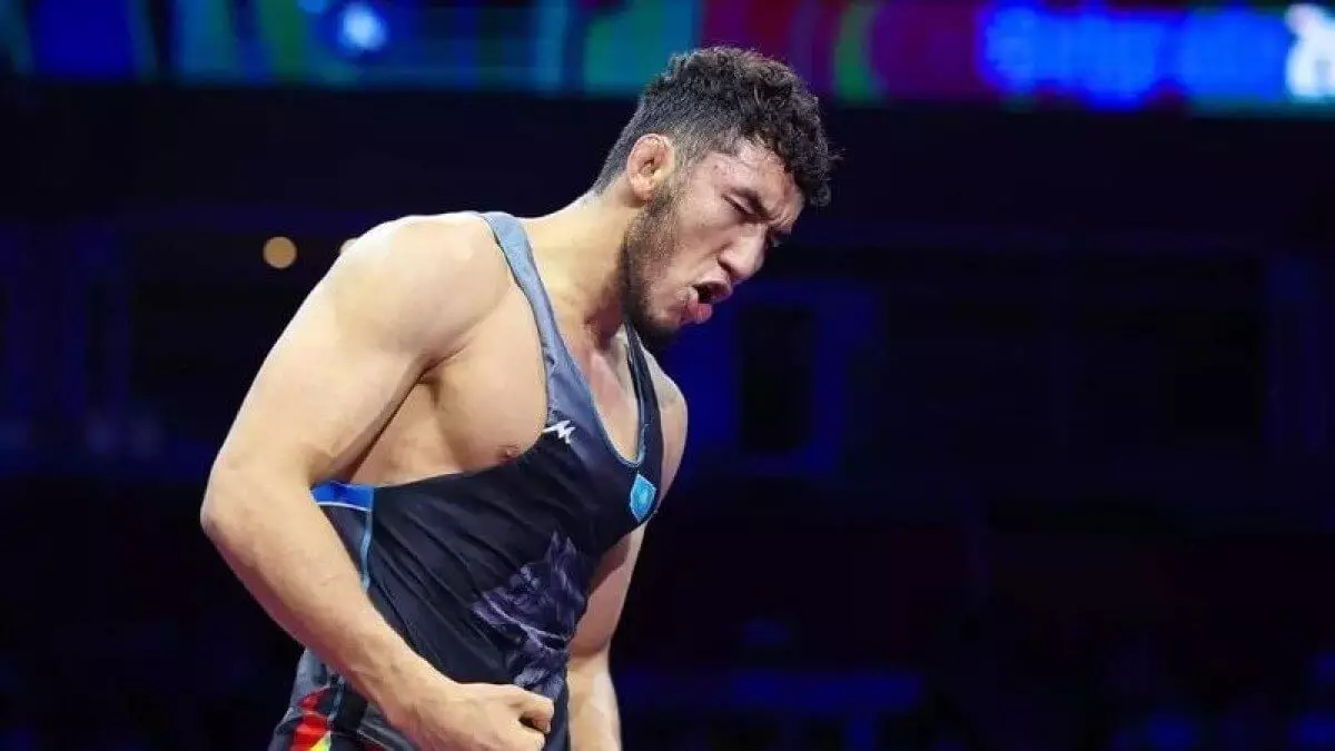 Казахстанский борец завоевал серебряную медаль чемпионата Азии