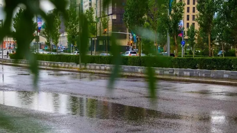 В Алматы готовятся к сильному дождю