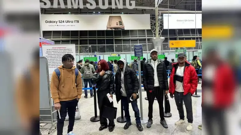 15 нелегалов депортировали из аэропорта Алматы