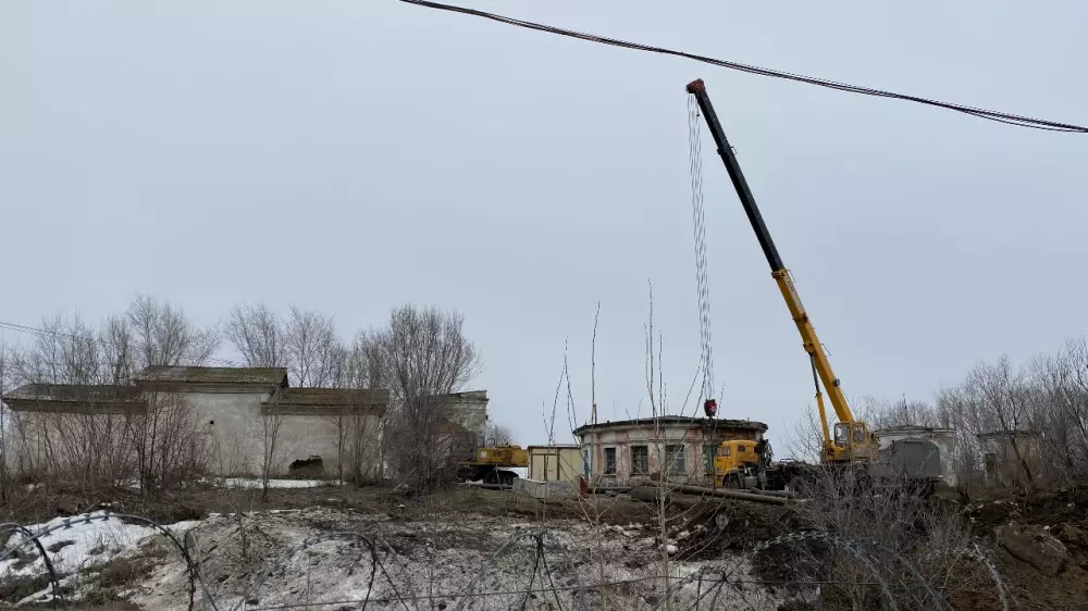 В Петропавловске упали опоры ЛЭП: жители остались без воды