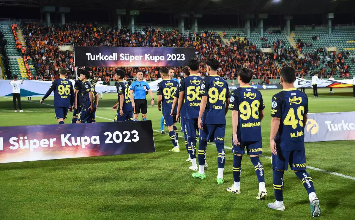 «Фенербахче» оштрафовали за срыв матча за Суперкубок Турции