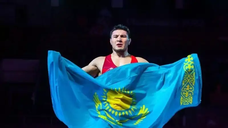 Первое "золото" Казахстану на ЧА по борьбе в Бишкеке принес Азамат Даулетбеков
