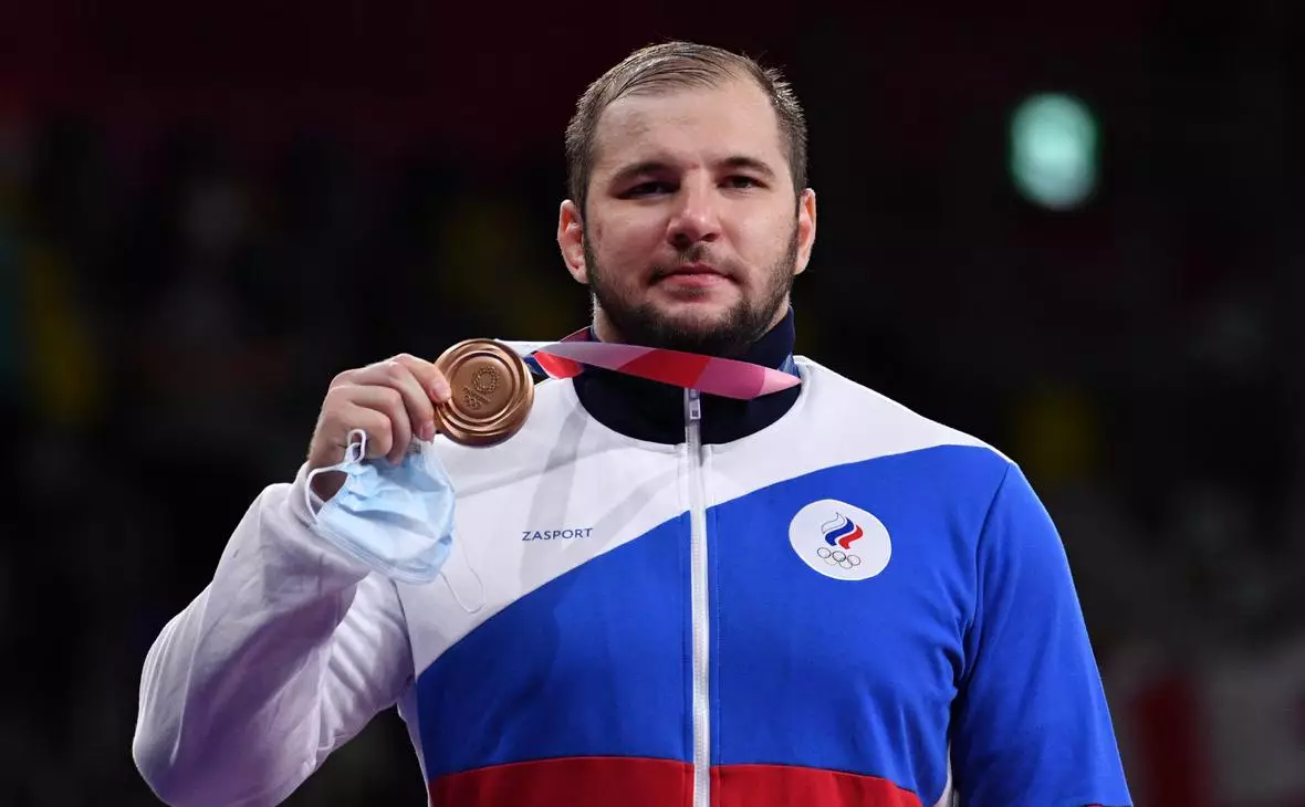 Украина потребовала отстранить российских борцов от Олимпиады