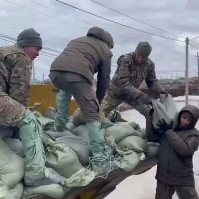 Сотрудники СГО РК прибыли на помощь спасателям в борьбе с паводками