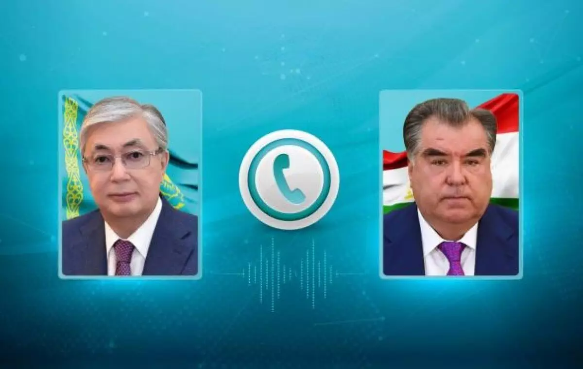 Президенты Казахстана и Таджикистана провели беседу по телефону