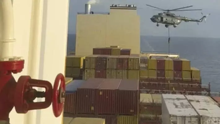 Иранский спецназ захватил связанный с Израилем контейнеровоз