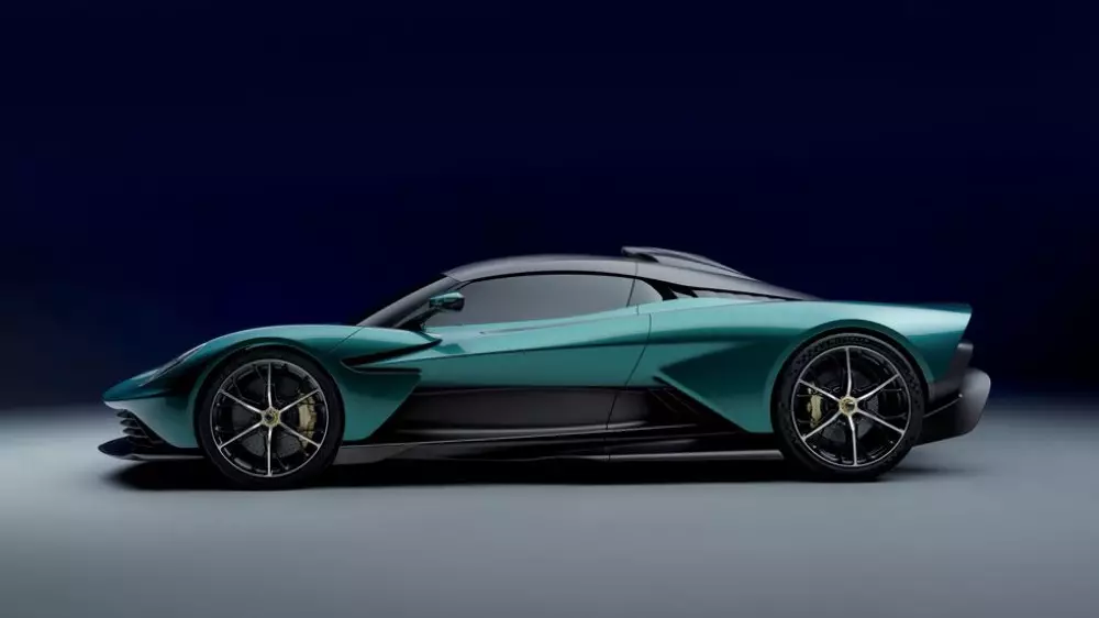 Почему Aston Martin планирует отказаться от создания электромобилей?
