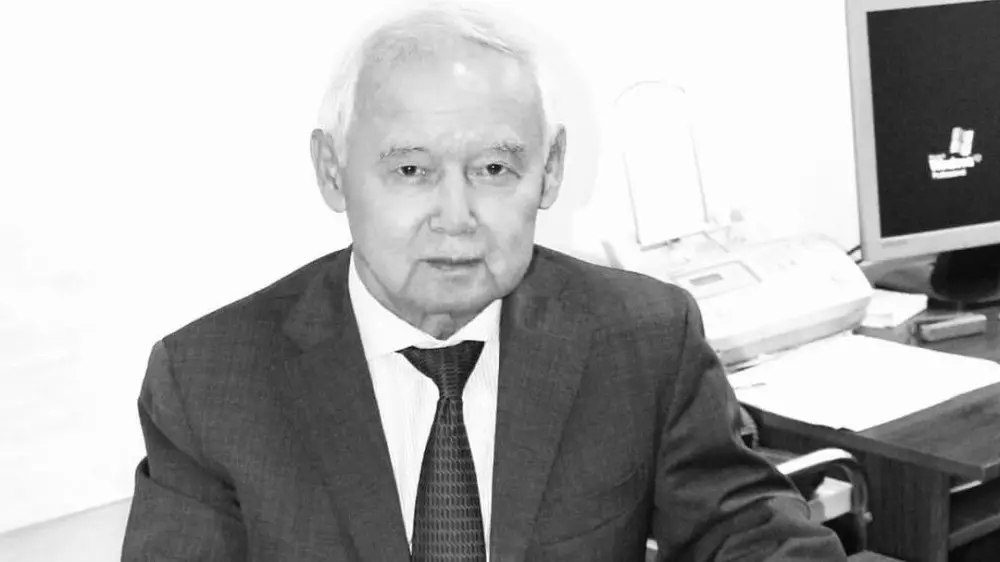 Умер известный казахстанский врач Аукен Машкеев