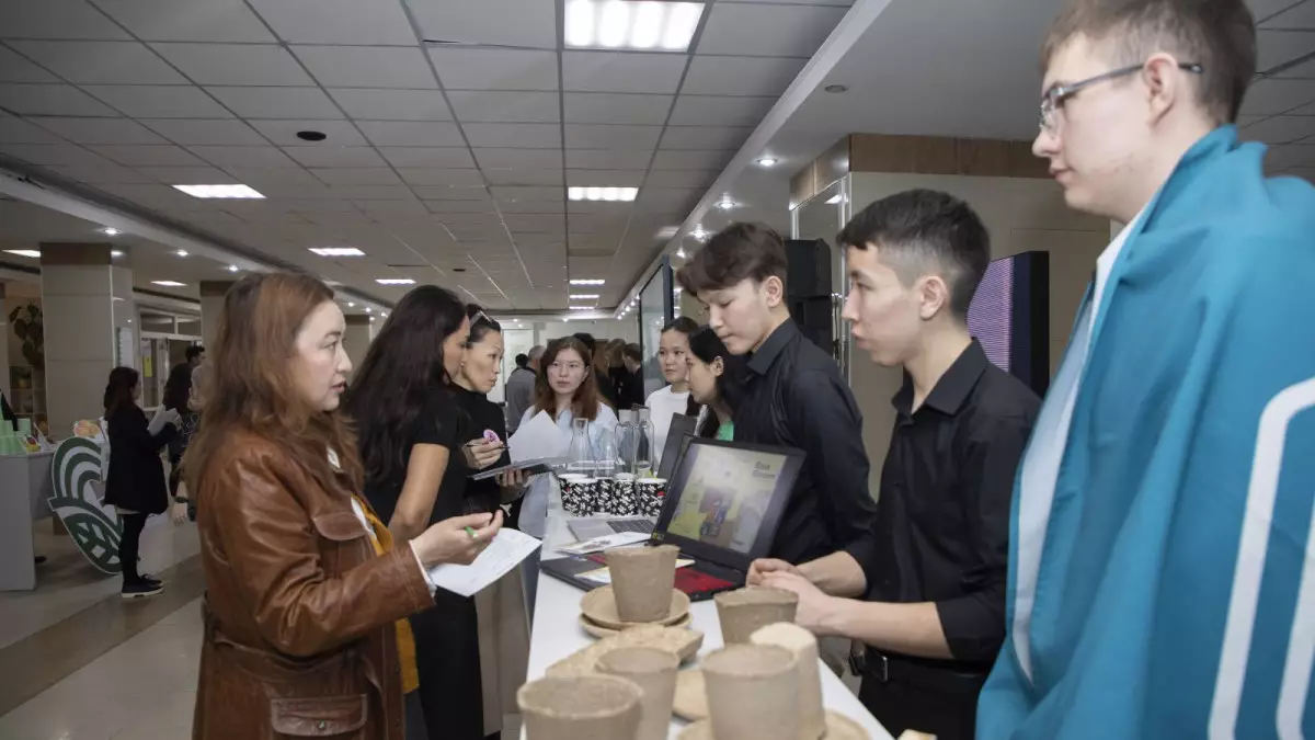Студенты презентовали свои стартапы бизнесменам Восточного Казахстана