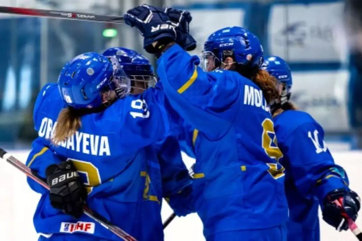 Женская сборная Казахстана мира по хоккею пятый раз подряд победила в отборе ЧМ