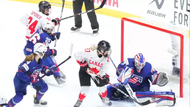 Канада и США разыграли золото ЖЧМ по хоккею