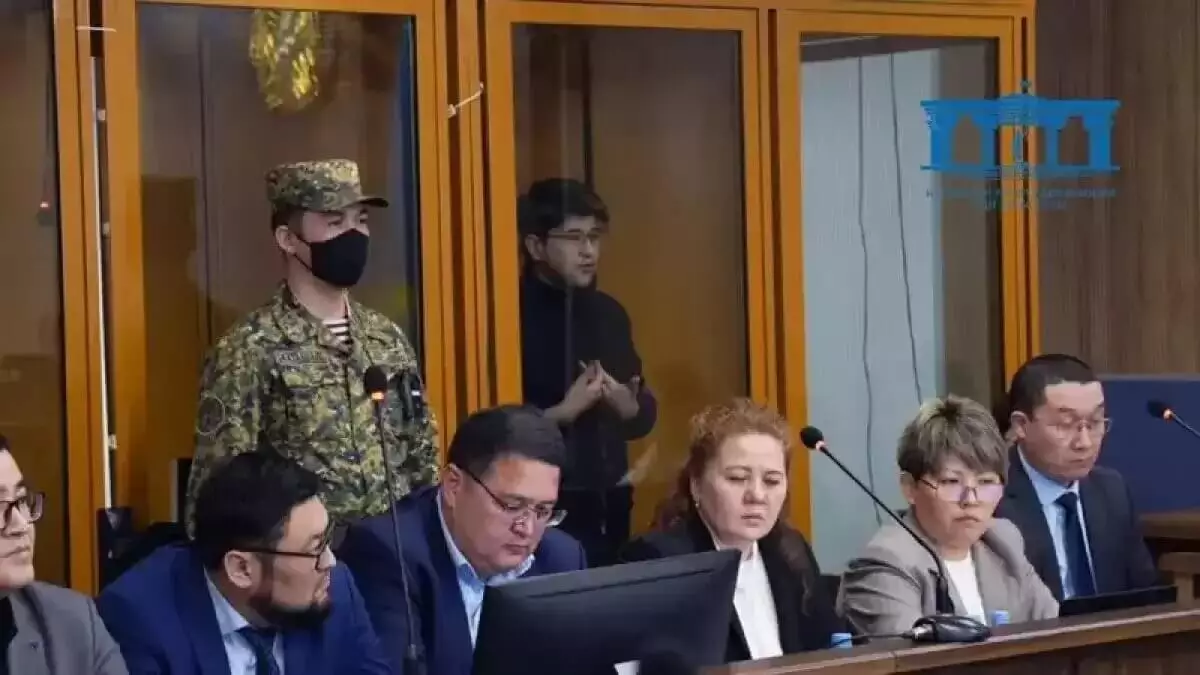 Присяжный не пришел на суд по делу Бишимбаева