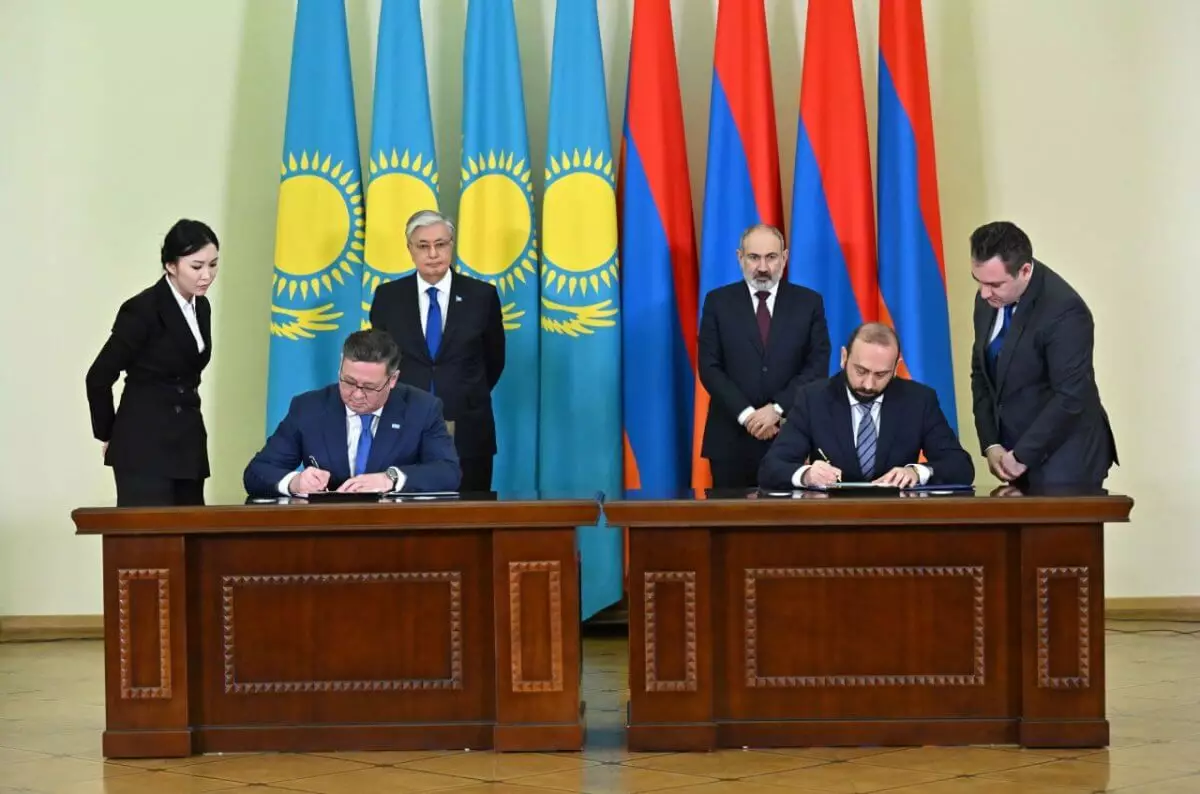 Какие документы подписали Токаев и Пашинян