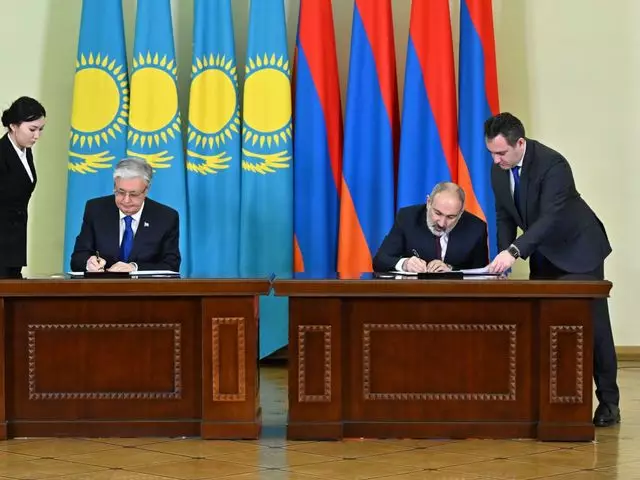 Президент Казахстана и премьер-министр Армении по итогам переговоров приняли совместное заявление 
