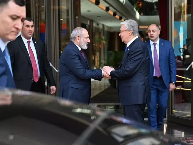 Президент РК призвал к урегулированию отношений между Арменией и Азербайджаном