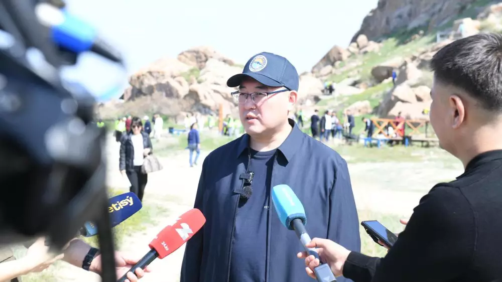 Алматы облысы әкімі Марат Сұлтанғазиев "Киелі мекен" акциясын бастады