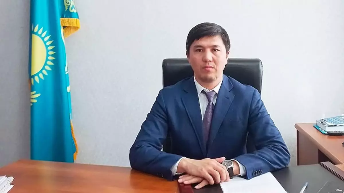 Чемпион мира по боксу стал директором школы в Казахстане