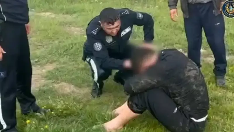 Тонущего в реке мужчину спасли полицейские в Туркестанской области