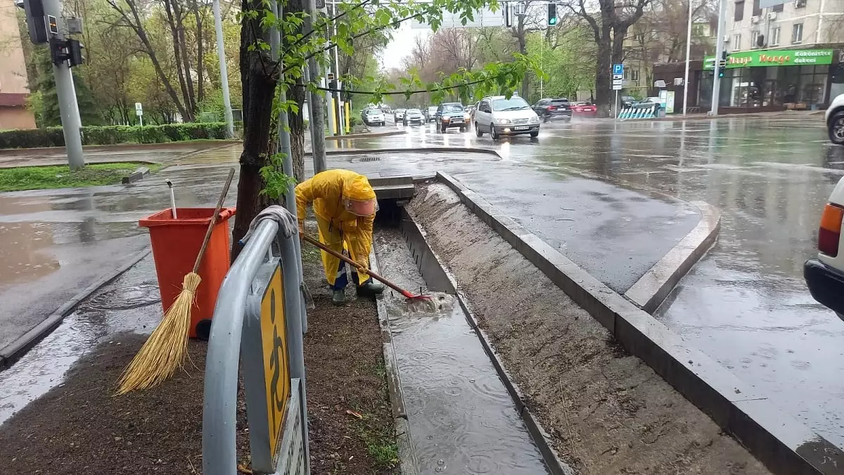 Коммунальные службы Алматы работают в круглосуточном режиме
