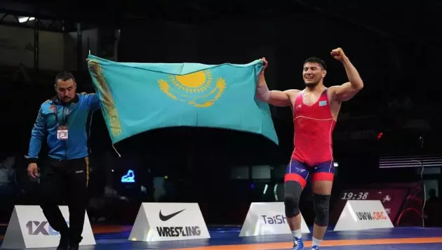 Казахский борец сделал заявление о победе над узбеком за золото и про Олимпиаду