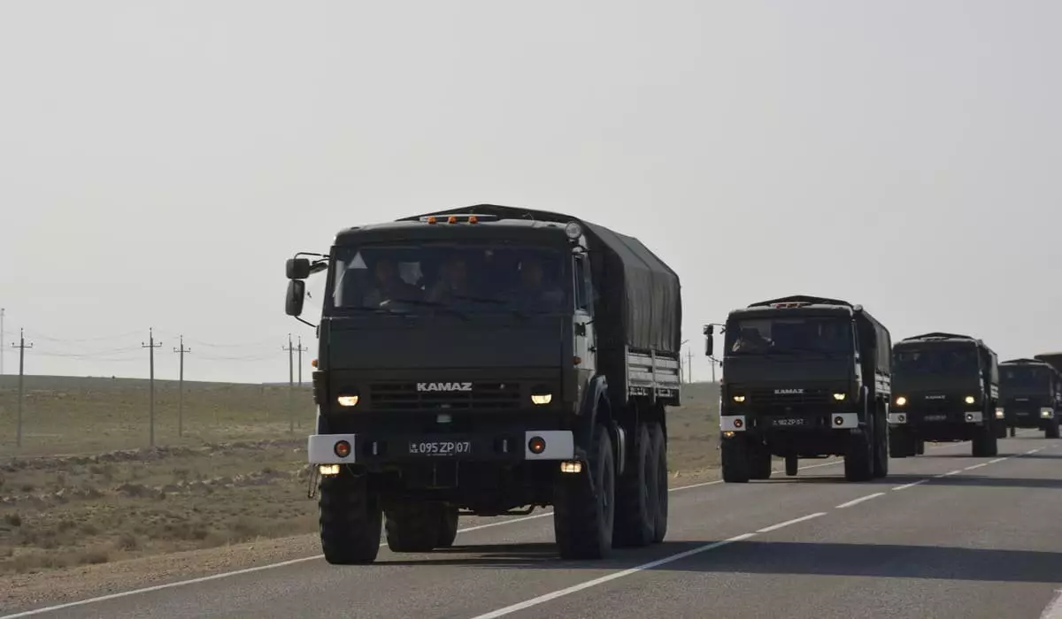 Еще более 500 единиц спецтехники отправили в подтопленные регионы Казахстана