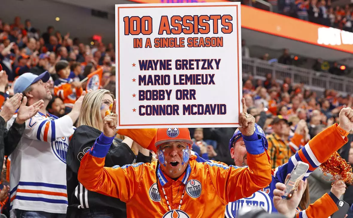 Макдэвид первым в XXI веке сделал 100 результативных передач за сезон НХЛ