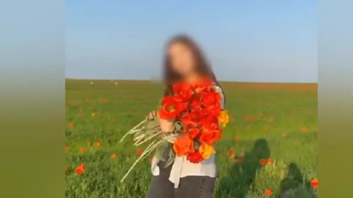 Студентку из Туркестанской области оштрафовали на 11 млн за сорванный тюльпан