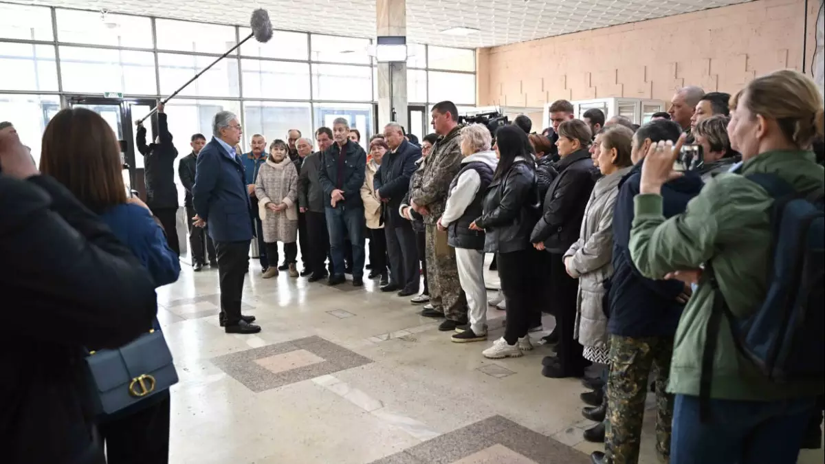 Мемлекет басшысы Солтүстік Қазақстан облысының эвакуацияланған тұрғындарымен кездесті
