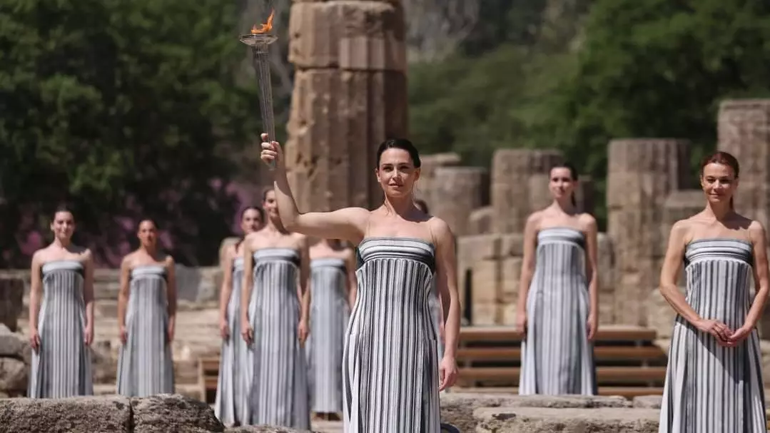 В Древней Олимпии зажгли олимпийский огонь