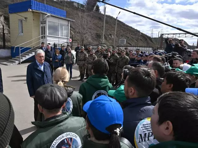 Президент встретился со спасателями, волонтерами и бизнесменами СКО