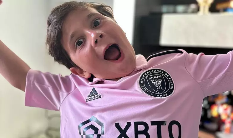 8-летний Матео Месси забил 5 голов за матч и стал звездой интернета